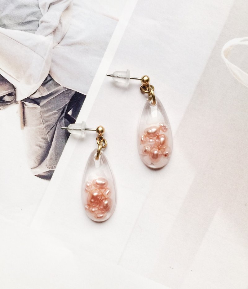 La Don - Pink Mandarin Pearl Ear Pins / Ear Clips - Earrings & Clip-ons - Acrylic Orange