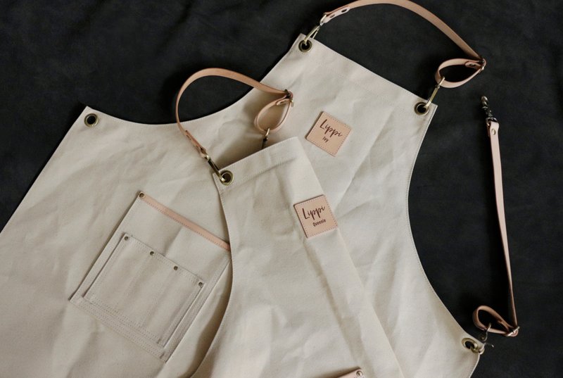 Canvas and leather one-pocket halterneck apron - ผ้ากันเปื้อน - ผ้าฝ้าย/ผ้าลินิน ขาว