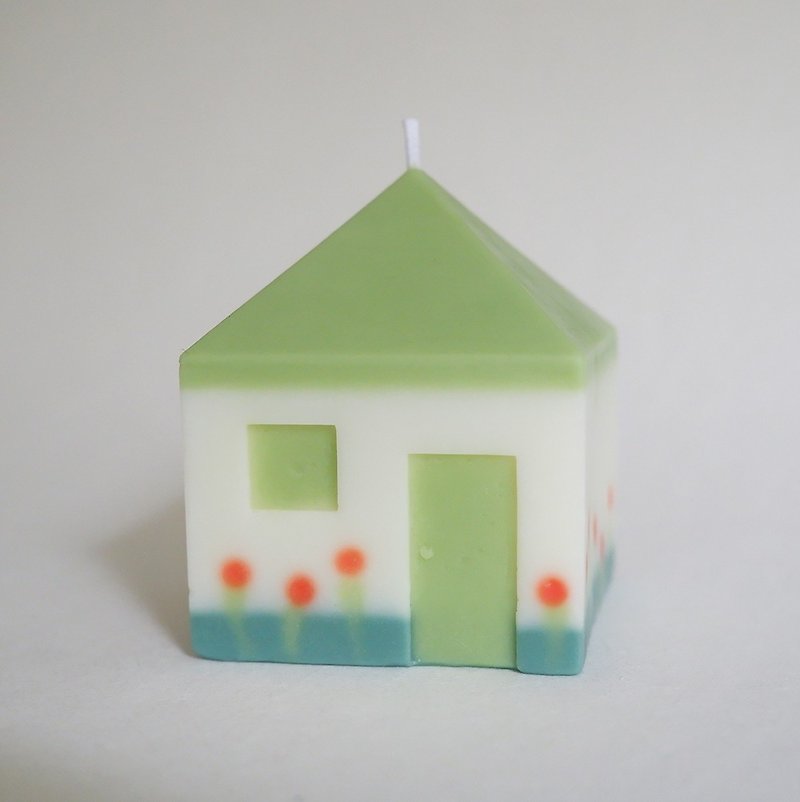 Small house handmade scented candles mixed with floral green roof garden - Candles & Candle Holders - Wax 