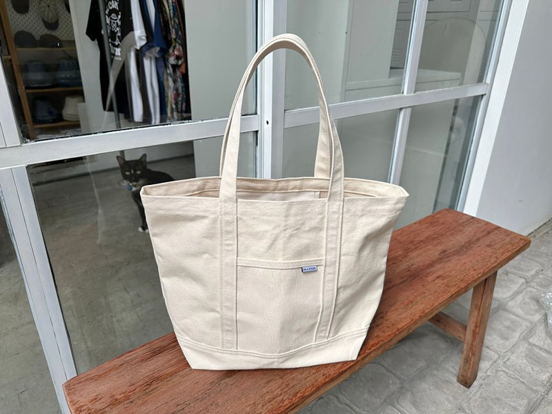 Canvas Tote Bag(M) with Hidden Pocket - Free Shipping - กระเป๋าถือ - ผ้าฝ้าย/ผ้าลินิน ขาว