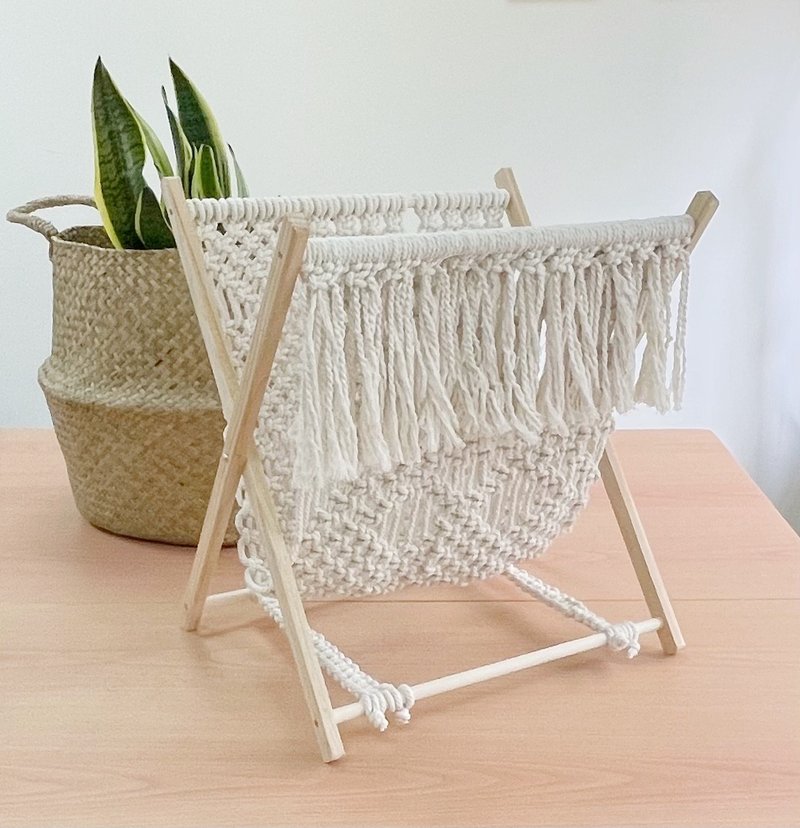 Macrame雜誌收納架【Macrame Magazines Holder】 - 擺飾/家飾品 - 棉．麻 