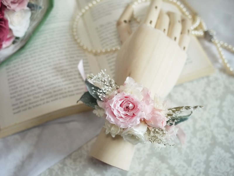 ♥ daily ♥ Gentle graceful bride wrist flower / not withered / eternal flower / outside shoot - สร้อยข้อมือ - พืช/ดอกไม้ สึชมพู
