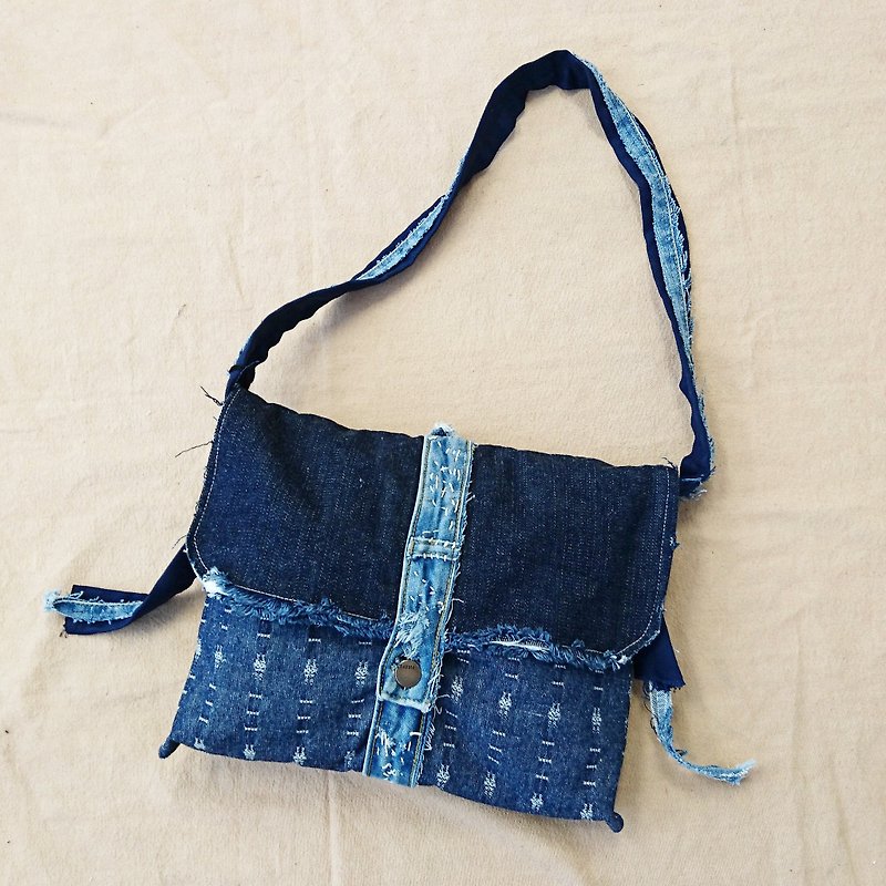 Store promotions handmade frayed denim fringed edge styling shoulder / backpack only a single - Messenger Bags & Sling Bags - Cotton & Hemp Blue