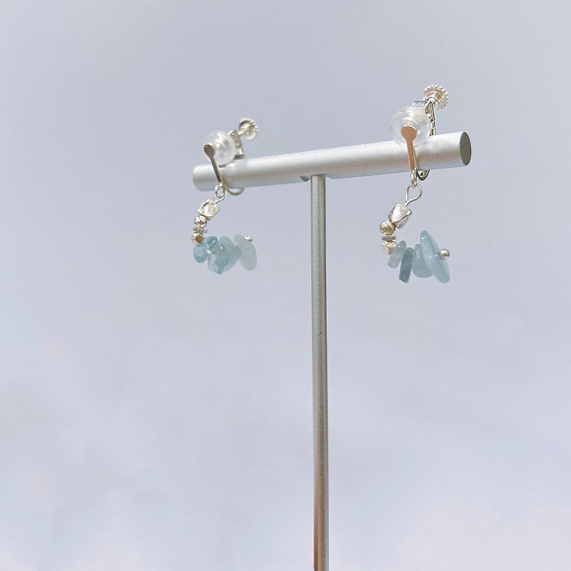 Aquamarine Stone 925 Silver earrings Clip-On and earrings can be changed to clip S925 - ต่างหู - วัสดุอื่นๆ สีน้ำเงิน