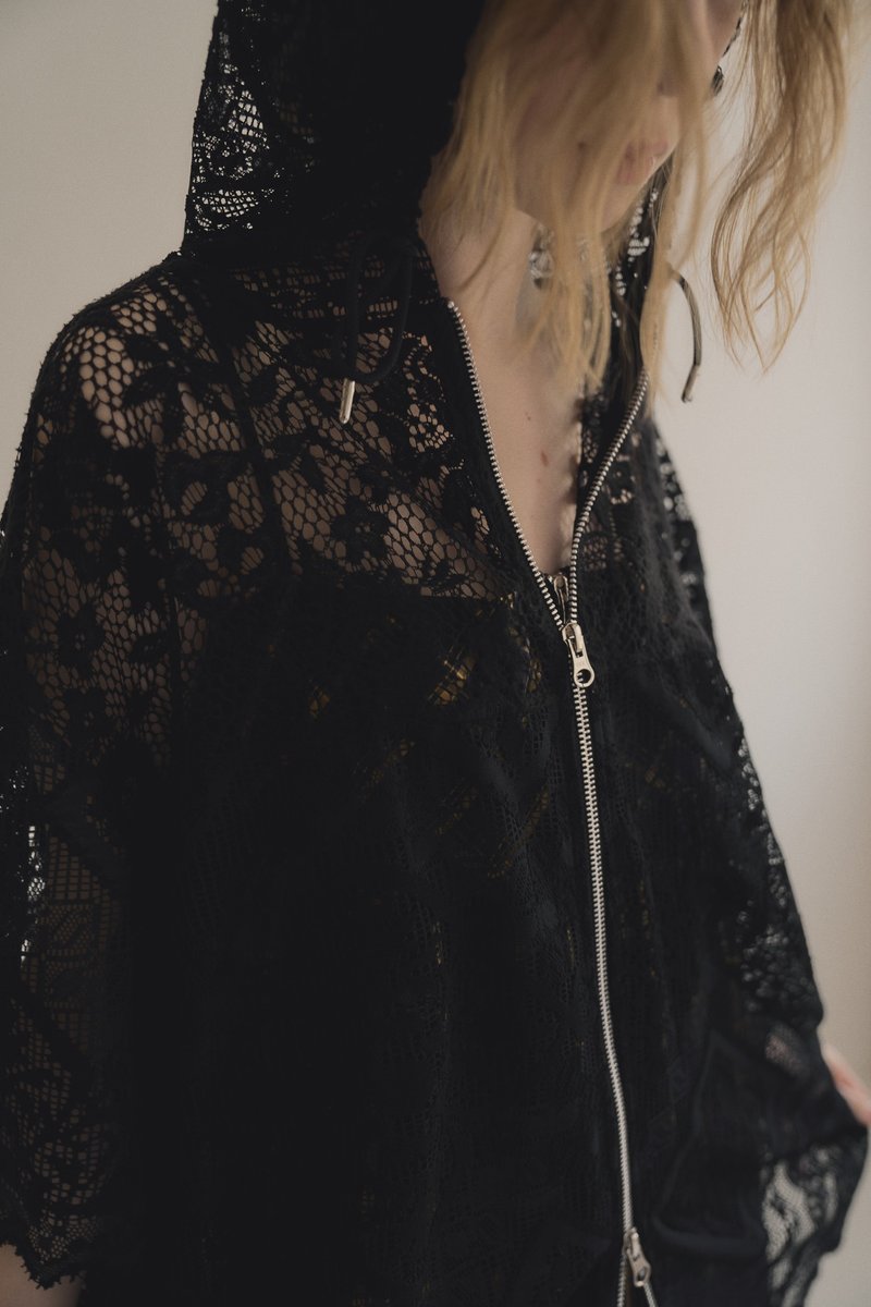 embroidery lace Jacket 日本拼接蕾絲罩衫 Black 黑 - 女大衣/外套 - 聚酯纖維 黑色