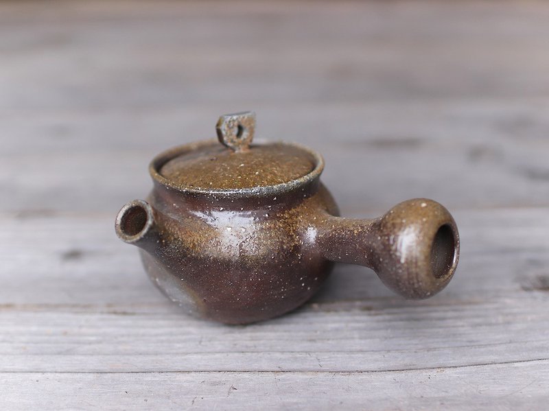 Bizen teapot · small k 2 - 008 - Mugs - Pottery Brown