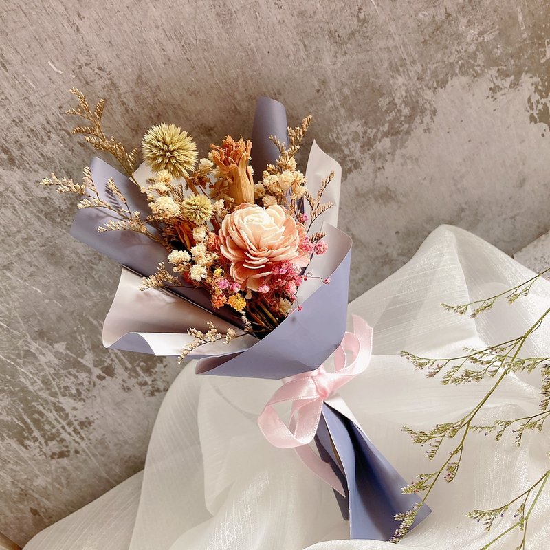 Milk Tea Two-color Handmade Sola Bouquet Valentine's Day/Mother's Day/Birthday Gift/Anniversary - Dried Flowers & Bouquets - Plants & Flowers Khaki