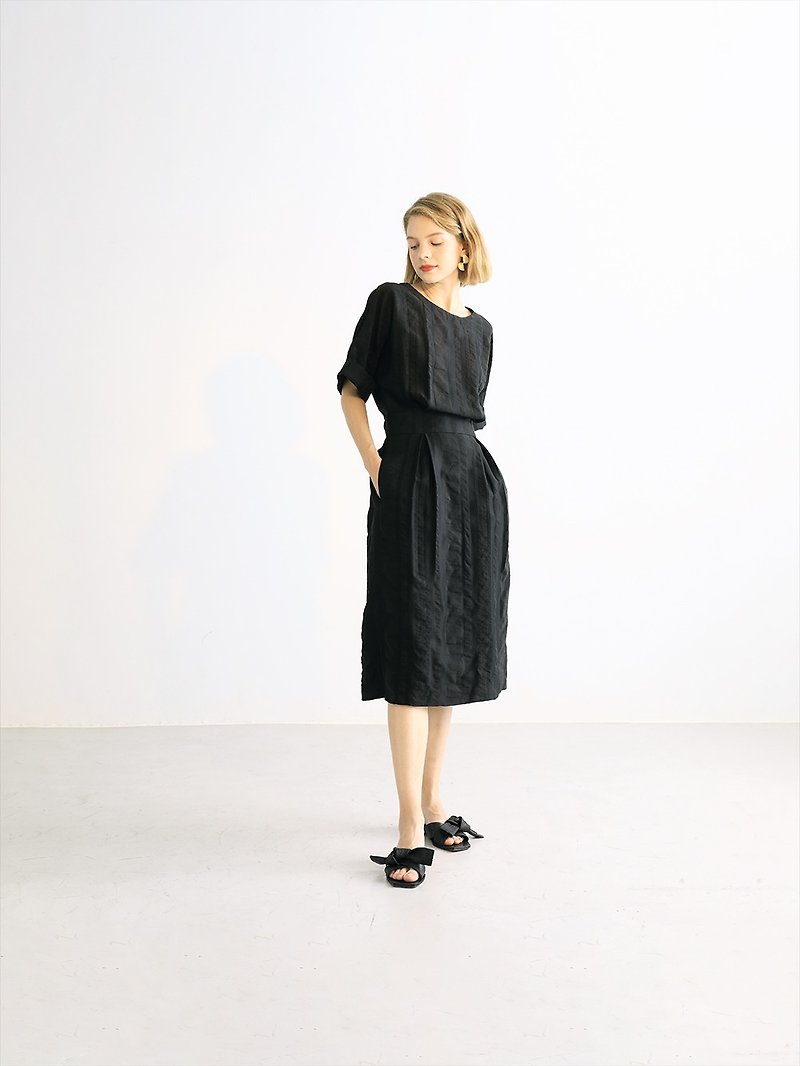 Black wide striped strappy waist bat sleeve dress in summer long section was thin hollow design skirt - One Piece Dresses - Other Materials Black
