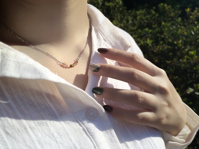 -微笑曲線-小碧璽鎖骨鏈 - 項鍊 - 銅/黃銅 多色