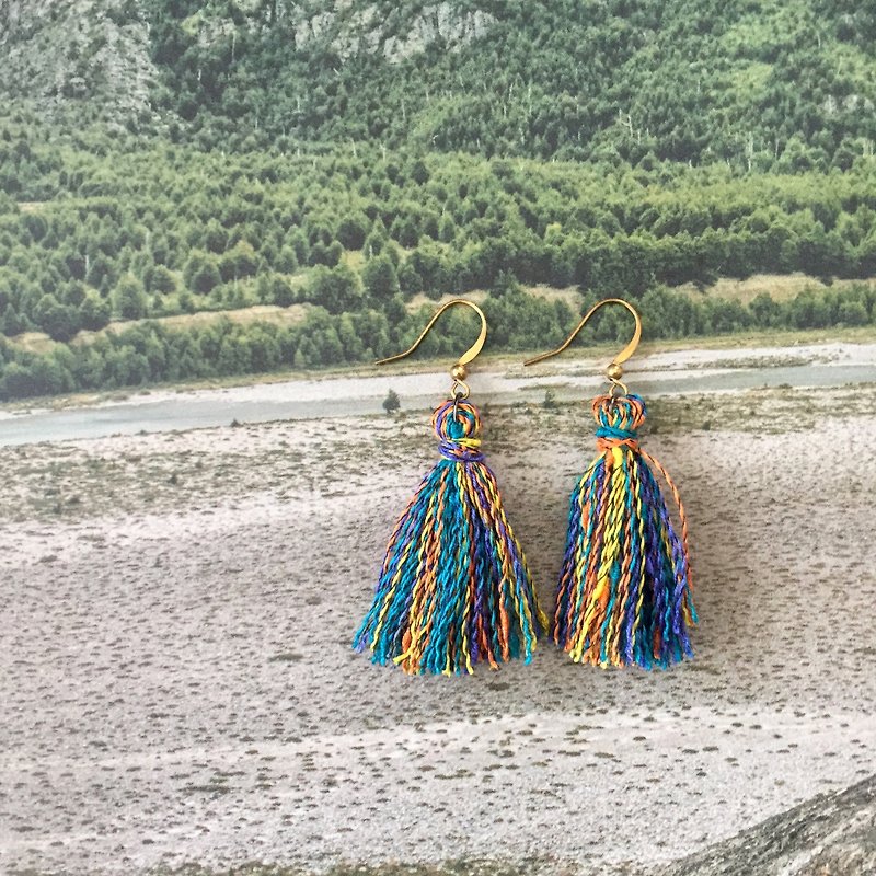 Handmade petit tassel earrings  |  Yellow brass  |  bluish orange - Earrings & Clip-ons - Cotton & Hemp Orange