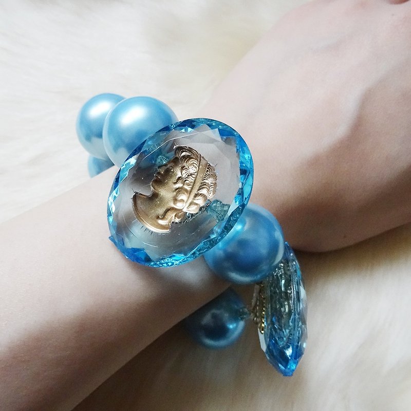 Cameo pearl bracelet blue harajuku kawaii vintage - สร้อยข้อมือ - พลาสติก สีน้ำเงิน