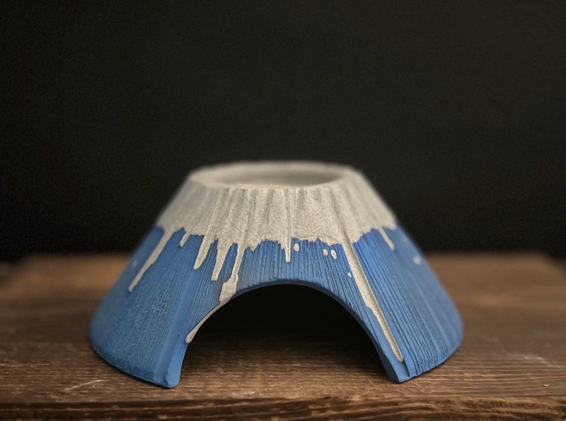 Sky blue snow mountain shelter - Other - Pottery Blue