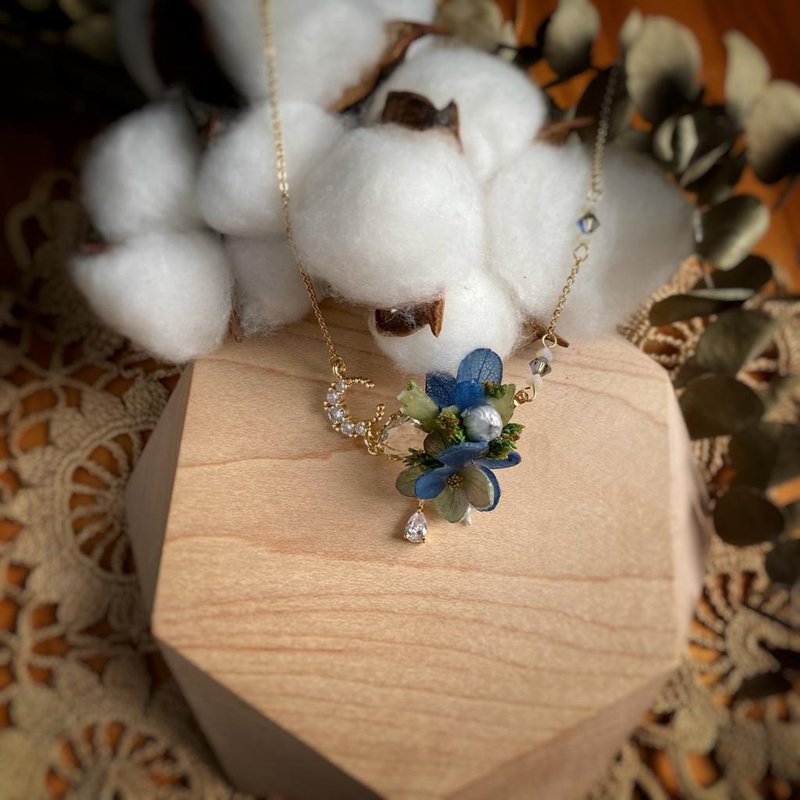 Vintage Teal Real Flower Necklace - Necklaces - Plants & Flowers Blue