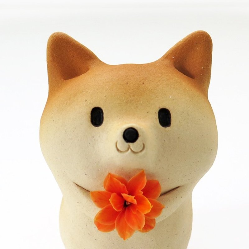 The small single-flower vase of Shiba Inu shape　柴犬・工房しろ - 盆栽/植栽 - 陶 橘色