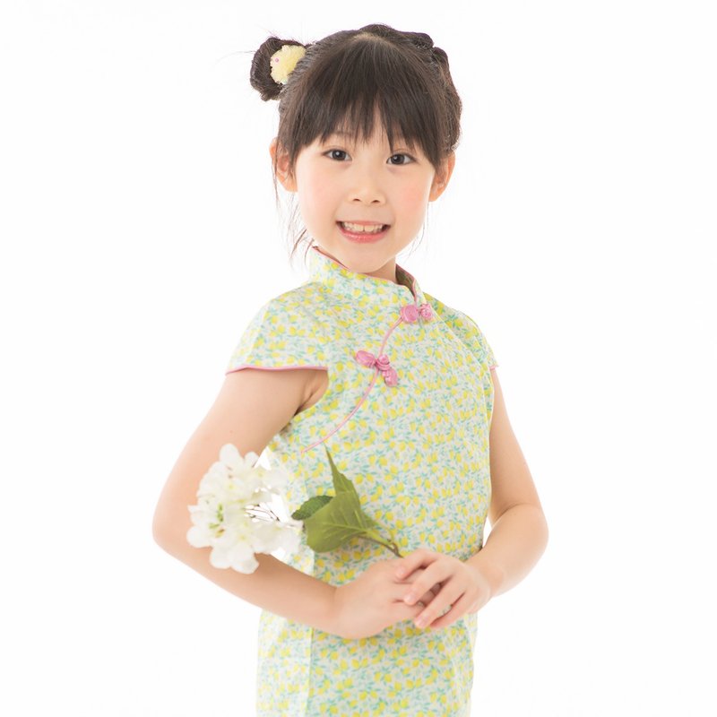 Children's cheongsam ancient style four seasons green grass lemon - Qipao - Cotton & Hemp Yellow