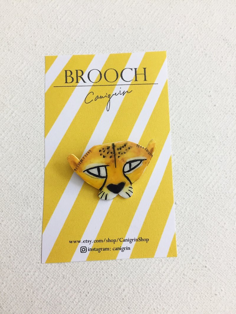Leopard brooch handmade illustration jewelry pin badge - Brooches - Plastic Yellow