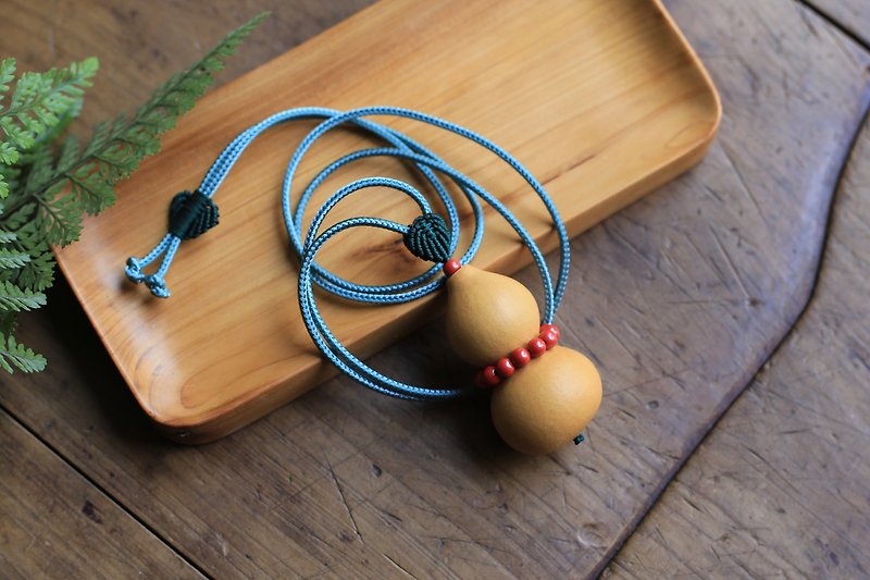 One picture, one gourd | Ready stock | Spring and Autumn original design, all handmade | Natural gourd necklace pendant - สร้อยคอ - พืช/ดอกไม้ 