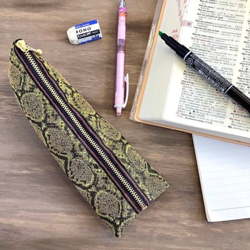 【茶蛇柄】畳縁　テトラ型　ペンケース　ブラウン　ヘビ　パイソン - 鉛筆盒/筆袋 - 其他材質 咖啡色