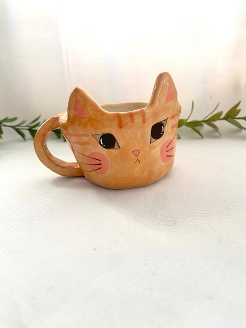 作家さんの手作り　陶器製のユニークなポット 作家さんの手作り 陶器製のユニークなポット