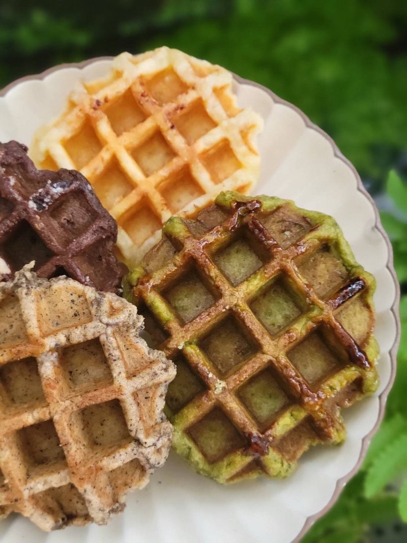 chai QQ Liege waffles 12 pieces/box - เค้กและของหวาน - วัสดุอื่นๆ 