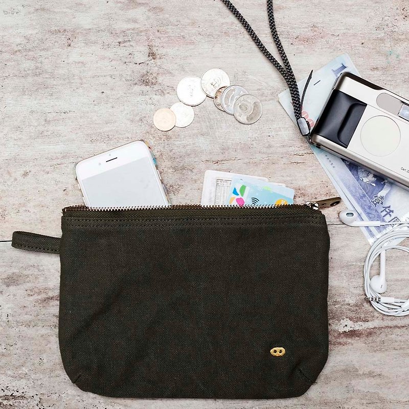 Mushroom Mogu / canvas bag / travel passport holder, pouch / Boarding Pass (dark green) - กระเป๋าเครื่องสำอาง - ผ้าฝ้าย/ผ้าลินิน สีเขียว