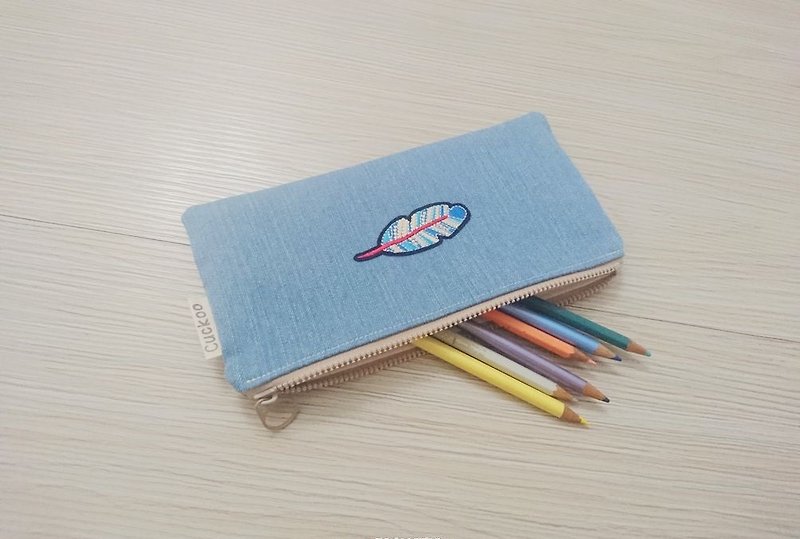 Pencil bag stationery denim pencil bag tool bag storage bag feather - กล่องดินสอ/ถุงดินสอ - ผ้าฝ้าย/ผ้าลินิน 