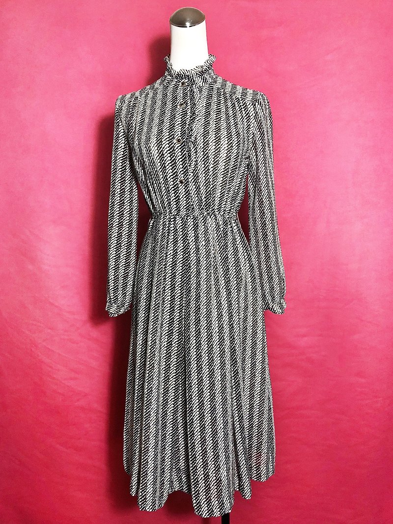 Ruffled corrugated chiffon long-sleeved vintage dress / brought back to VINTAGE abroad - ชุดเดรส - เส้นใยสังเคราะห์ สีดำ
