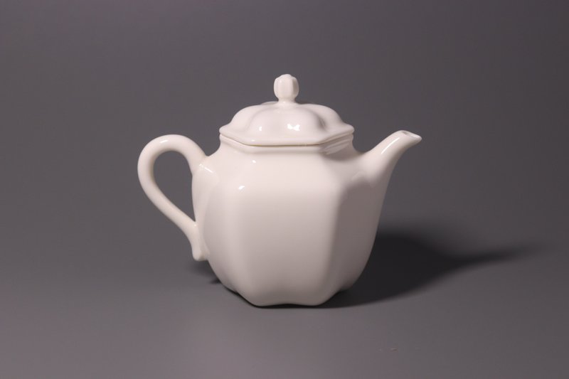 敦睦窯-玉瓷六方秋水壼 素面款 - 茶壺/茶杯/茶具 - 瓷 白色