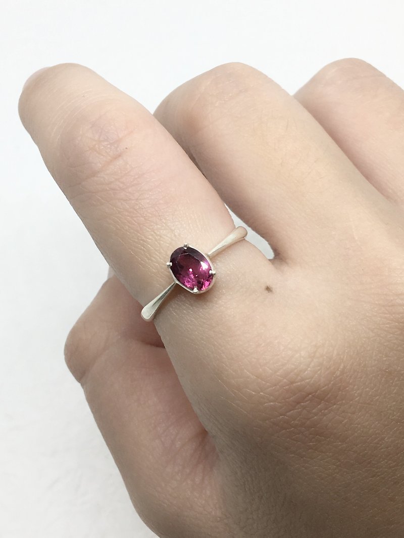 桃紅碧璽925純銀時尚爪鑲款戒指 尼泊爾手工鑲嵌製作 - 戒指 - 寶石 粉紅色