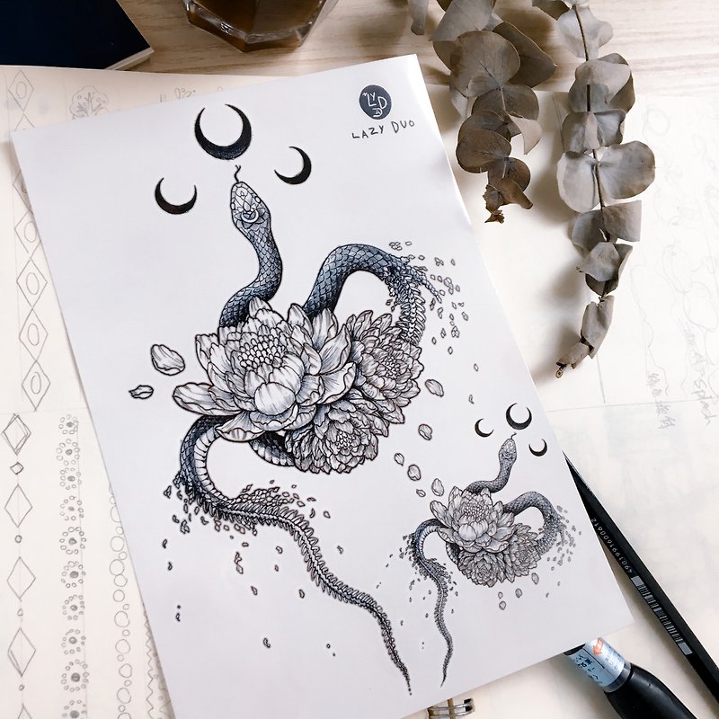 手描きの神秘的なロマンチックな美しいダークムーン牡丹の花ヘビサソリタトゥータトゥーステッカー動物パターンアンチセンシティブ - タトゥーシール - 紙 ブラック