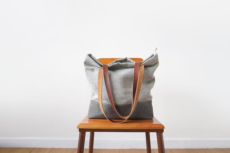 sobag original handmade geometric pattern cotton linen simple ins single shoulder tote bag leather shoulder strap side backpack - กระเป๋าแมสเซนเจอร์ - ผ้าฝ้าย/ผ้าลินิน สีเทา