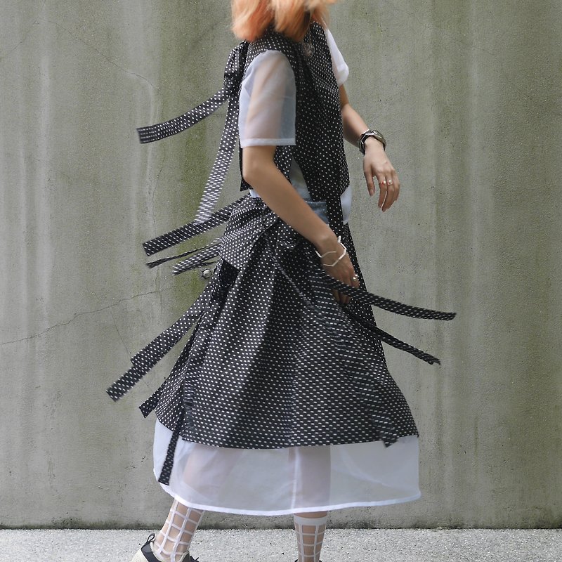 Ribbon Multipurpose Dot Skirt Polka Dots Ribbon Patched Sheer Skirt - กระโปรง - วัสดุอื่นๆ สีดำ