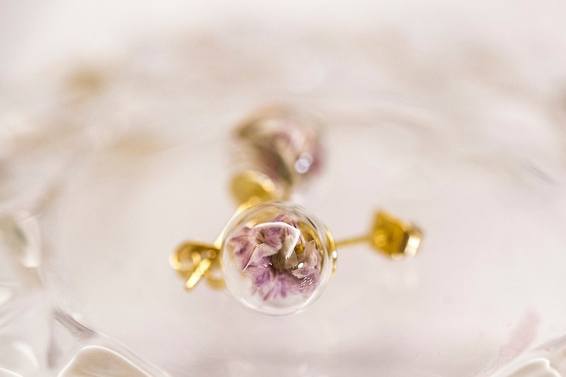Real Flower Glass Bubble Earrings - ต่างหู - แก้ว สีม่วง