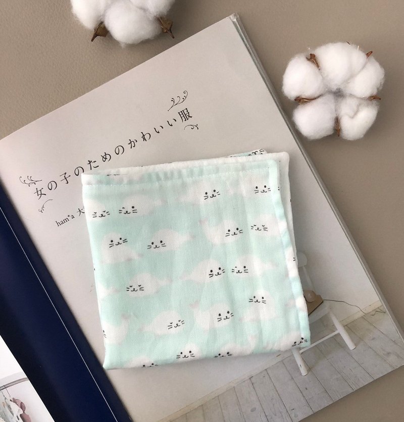 【棉紗手帕】綠色小海獺  日本純棉紗 四重紗 - 圍兜/口水巾 - 棉．麻 綠色