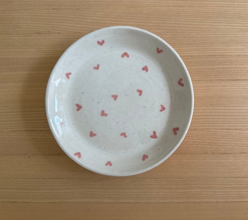 愛心手拉胚陶瓷點心盤 (15cm) - 碟子/醬料碟 - 陶 粉紅色