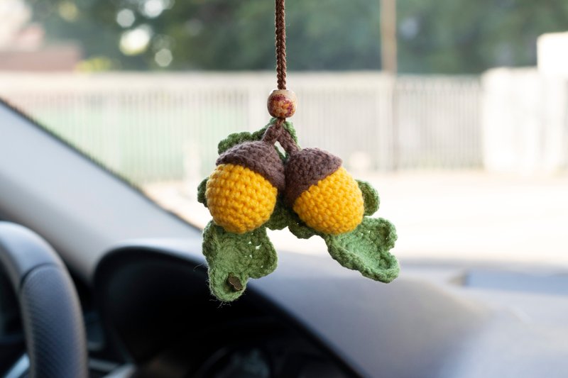 Acorns car accessories, rear view mirror charm, soft pendant, 平安車掛, 针织玩具 汽車用品 - 吊飾 - 棉．麻 黃色