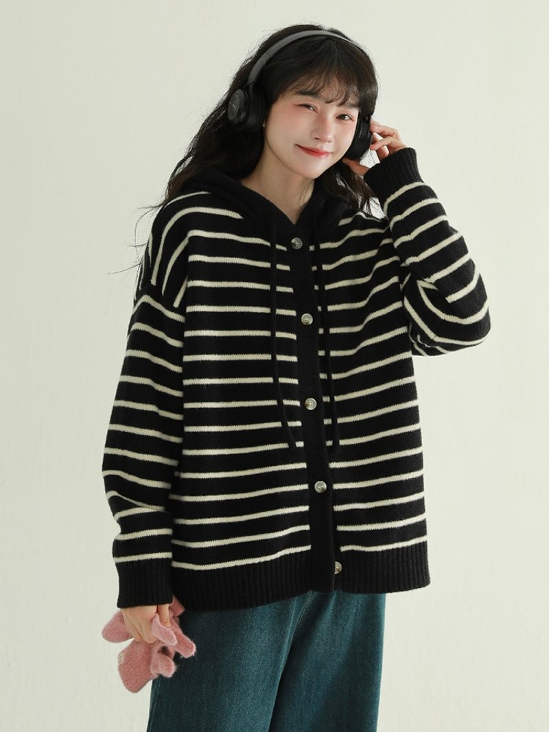 Black and white striped hooded sweater Japanese autumn and winter simple lazy style knitted cardigan hoodie - Women's Sweaters - Other Man-Made Fibers Black