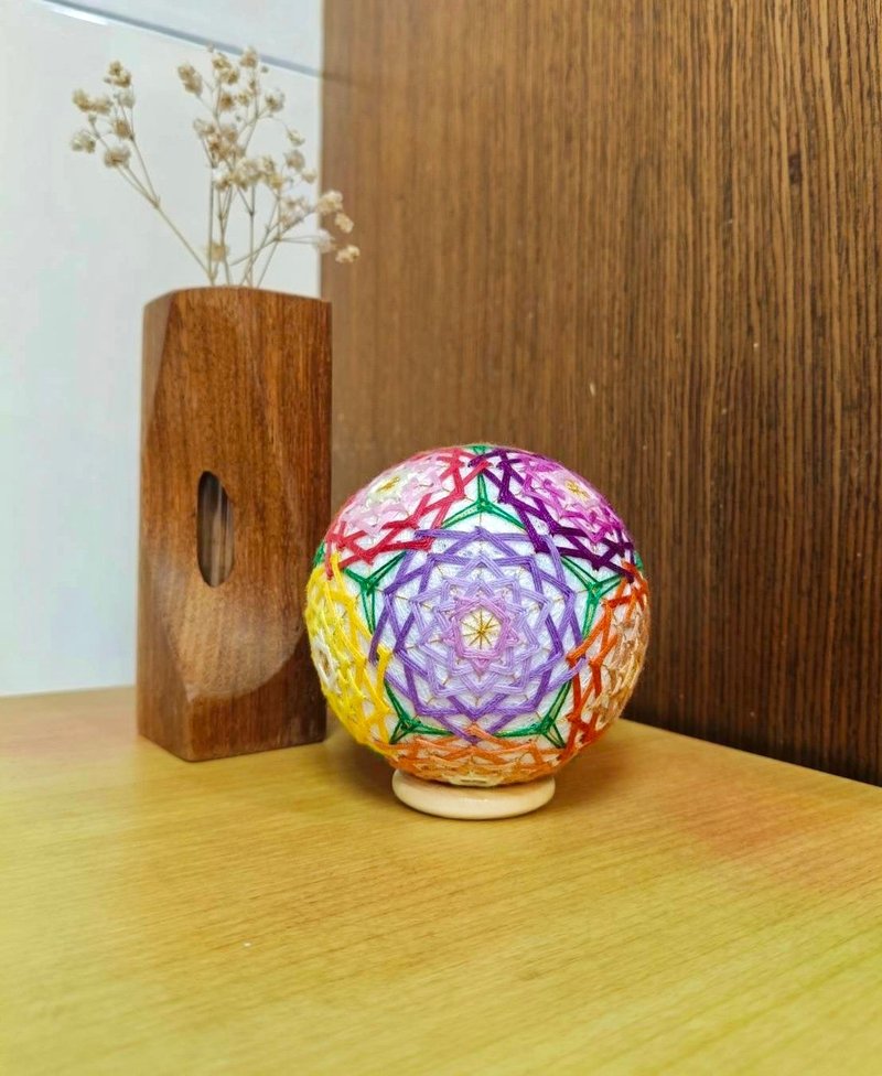 手工編織|日本手藝|手鞠球|祕密花園B - 擺飾/家飾品 - 棉．麻 多色
