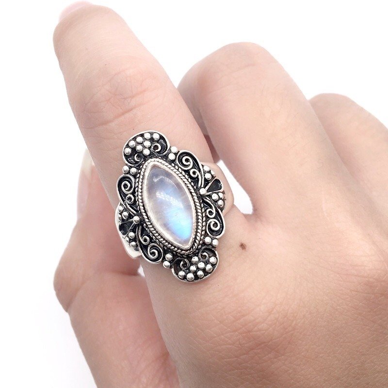 月光石925純銀重工異國花邊戒指 尼泊爾手工鑲嵌製作 - 戒指 - 寶石 藍色