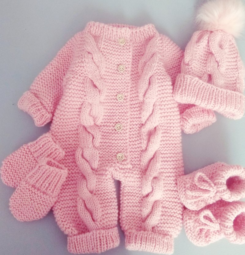 Knitting pattern for baby set, 0-6 months, pdf instruction in English - Onesies - Wool Pink