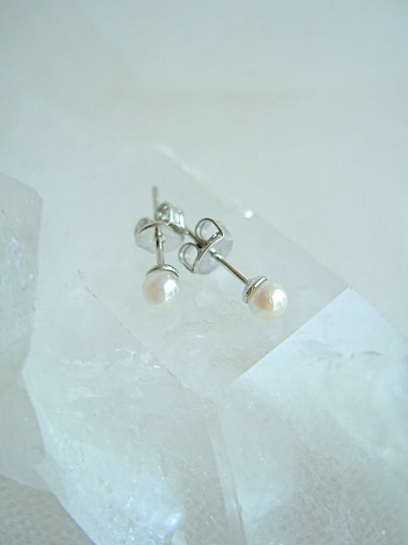 Small freshwater pearl earrings - ต่างหู - เครื่องเพชรพลอย ขาว