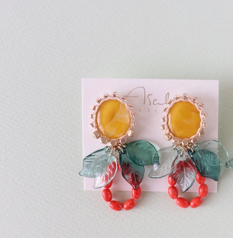 Thread and bead art earrings    mustard - ต่างหู - อะคริลิค สีเหลือง