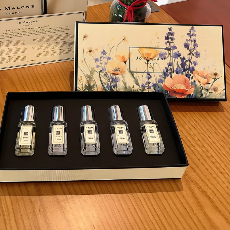 【雕刻印刷加工服務】客製化香水瓶香薰雕刻 訂製盒面內容送女友 - 擺飾/家飾品 - 玻璃 