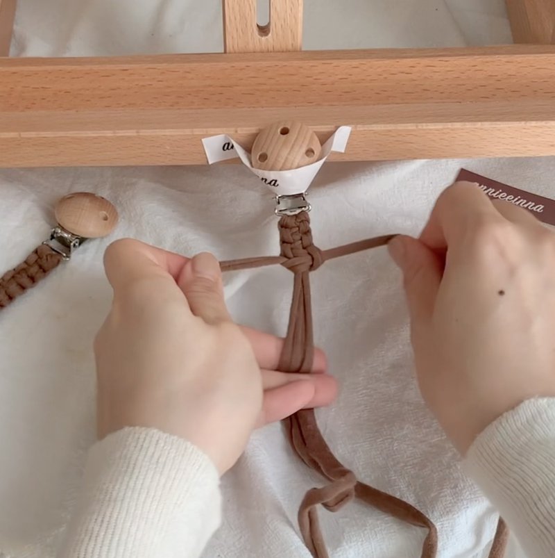 [DIY KIT] Weaving baby pacifier clip/chain material package l Full video teaching - เย็บปัก/ถักทอ/ใยขนแกะ - ผ้าฝ้าย/ผ้าลินิน หลากหลายสี