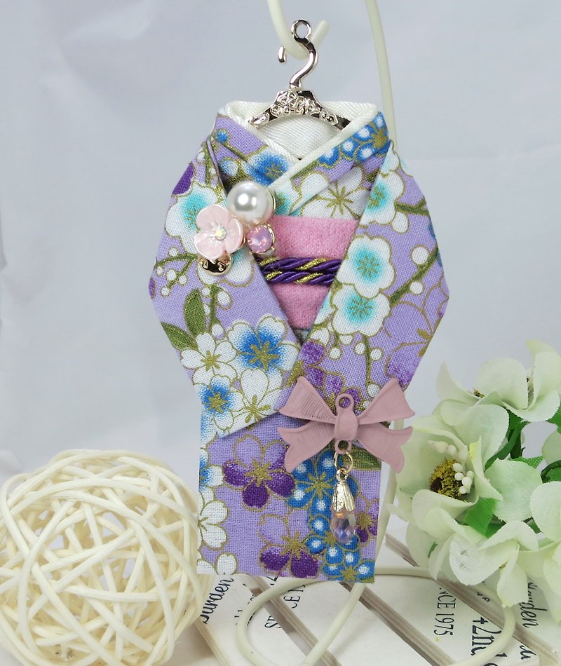 Lemon Handmade Jewelry Purple Flower Butterfly Pendant Kimono Handmade Key Ring - ที่ห้อยกุญแจ - ผ้าฝ้าย/ผ้าลินิน 