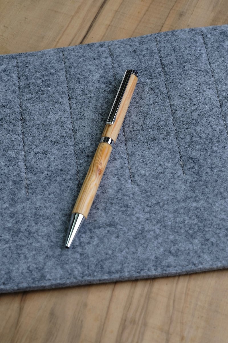 Solid wood ball pen - ปากกา - ไม้ สีส้ม