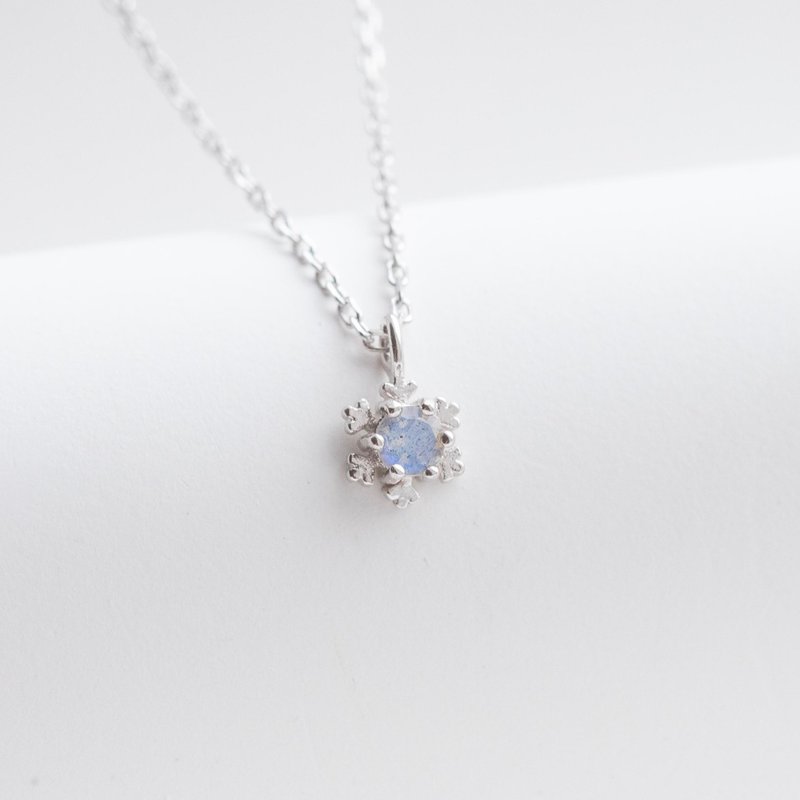 Diamond Face Labradorite 925 Sterling Silver Snowflake Necklace - Necklaces - Gemstone Blue