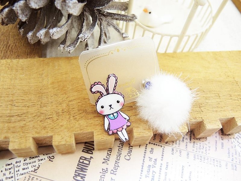 § HUKUROU§ Shake Rabbit + Hairball Earrings (Rabbit) - Earrings & Clip-ons - Plastic 