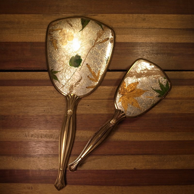 Old bones phnom Penh embossed old mirror comb set VINTAGE - Makeup Brushes - Other Materials Gold
