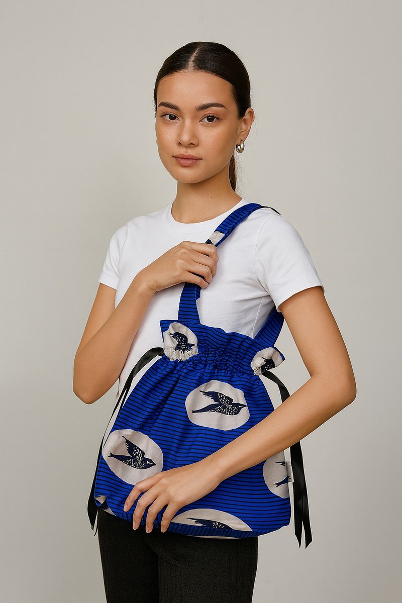 African print drawstring bag, shoulder bag, Ribbon drawstring bag Tote bag Gifts - 束口袋/束口背包/水桶包 - 棉．麻 藍色